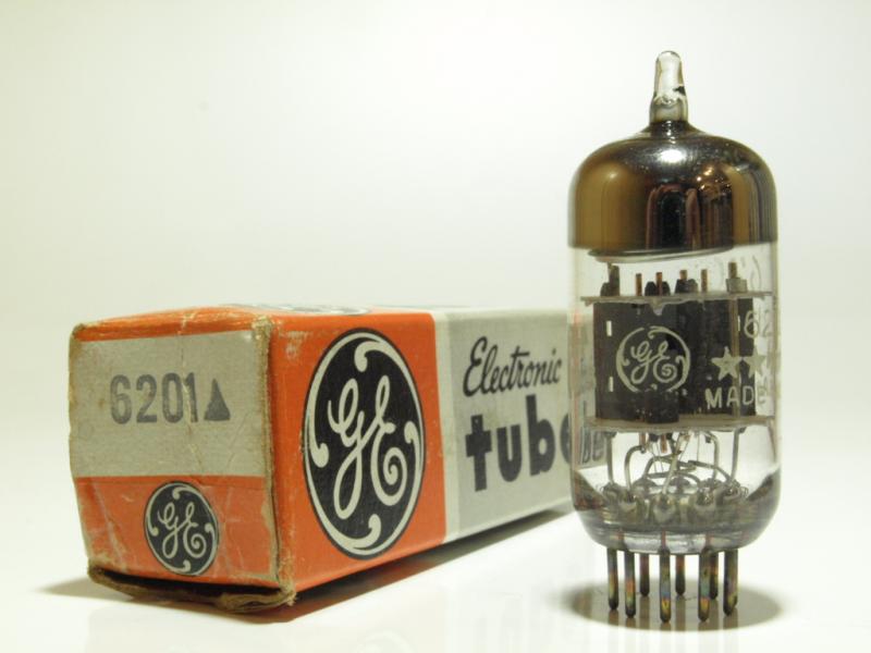 カメラのいわもと：真空管 12AT7、12AZ7、ECC81、同等管、類似管商品