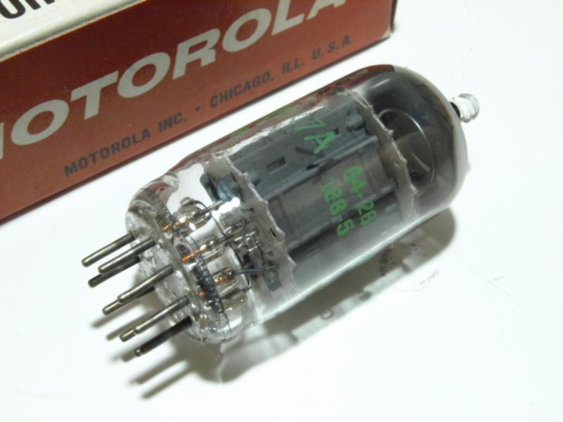 カメラのいわもと：真空管 12AX7、ECC83、同等管、類似管商品在庫一覧