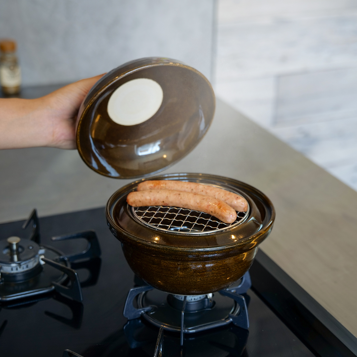 長谷園】伊賀焼窯元 いぶしぎん ミニ 燻製土鍋 | itomani（いとまに