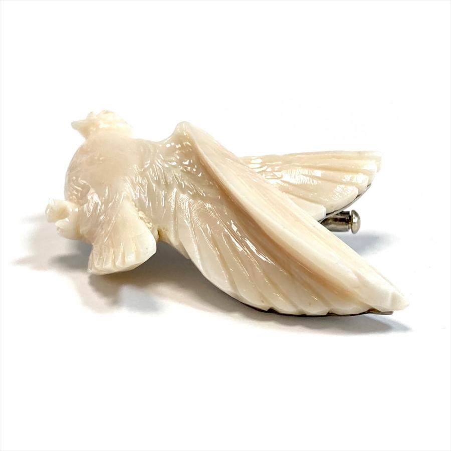 珊瑚 ブローチ 訳あり ピンク シナ海珊瑚 天然 彫 鳩 はと ハト