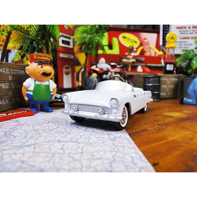 1950年代のアメ車のペダルカーを再現したミニカー 限定品 （1956