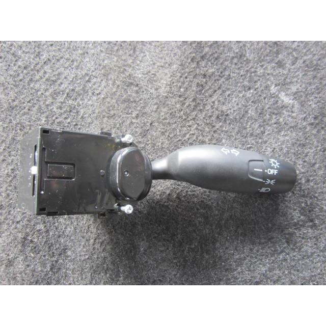 インサイト DAA-ZE2 ライトスイッチ 純正品番35255-SNA-J01 管理番号