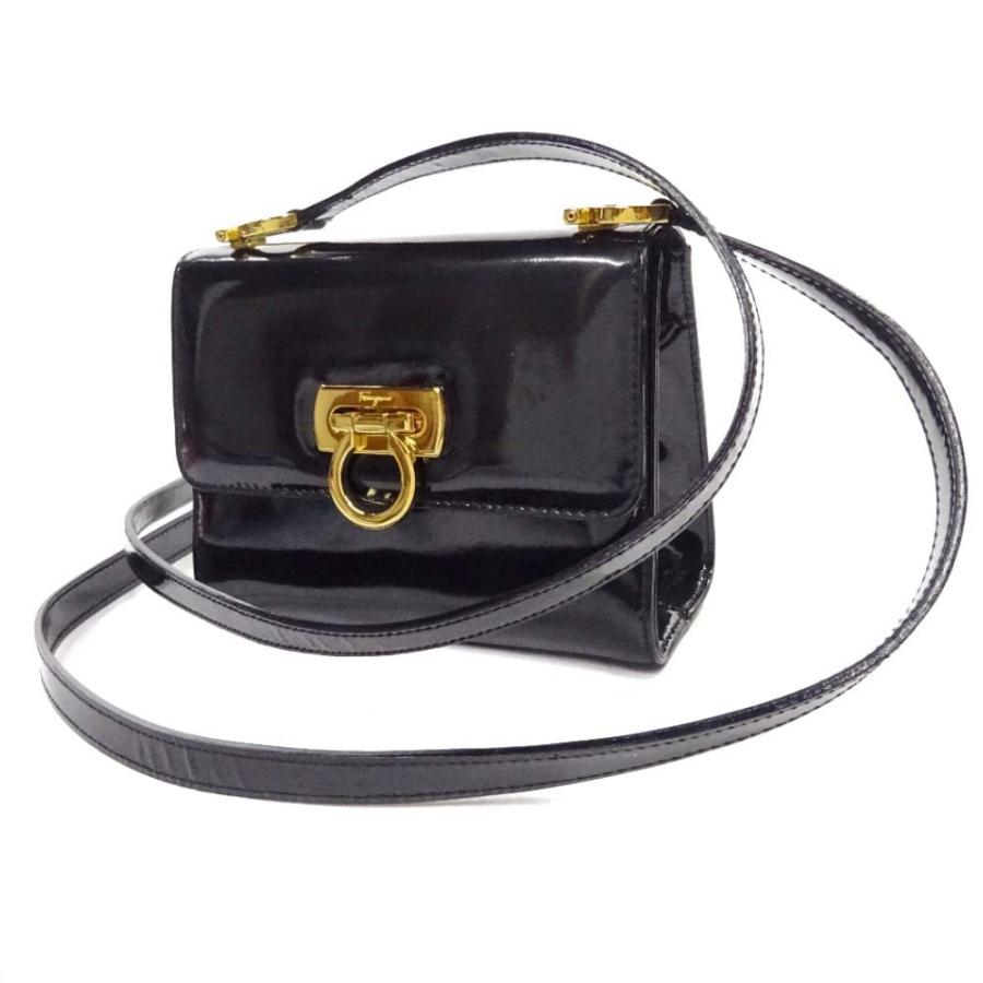 フェラガモ ガンチーニ ミニ ショルダーバッグ エナメル ブラック