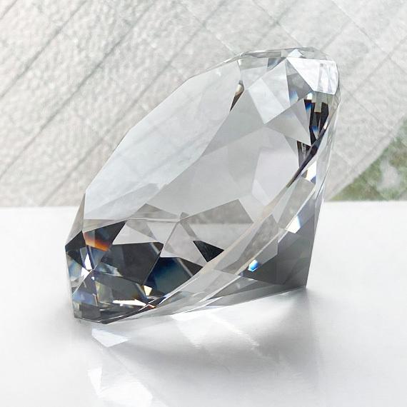 ダイヤモンド クリスタルガラス ペーパーウェイト 置物 Φ47mmx奥行き