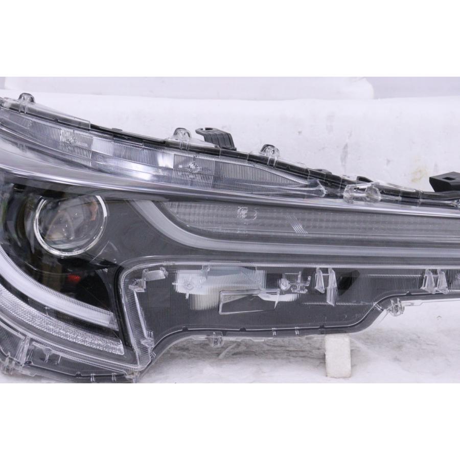 カローラ 22-1113☆【値下】極上品☆LED NRE210 ツーリング☆右ヘッド