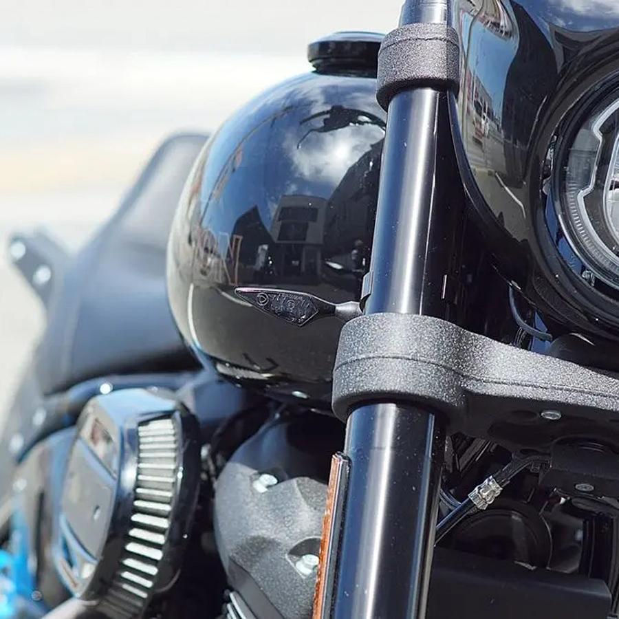 M8ソフテイル ローライダーS、FXDR114 フロントフォーク用 ウインカー