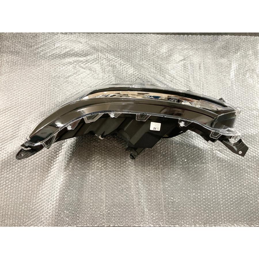 NOAH 【中古品】トヨタ純正 ノア 90系 ヘッドライト 左 （助手席側
