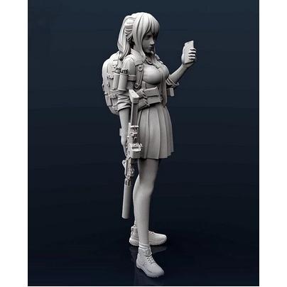 1/35 パワースーツを身に付けた盗賊団の美少女首領 未塗装 レジン製