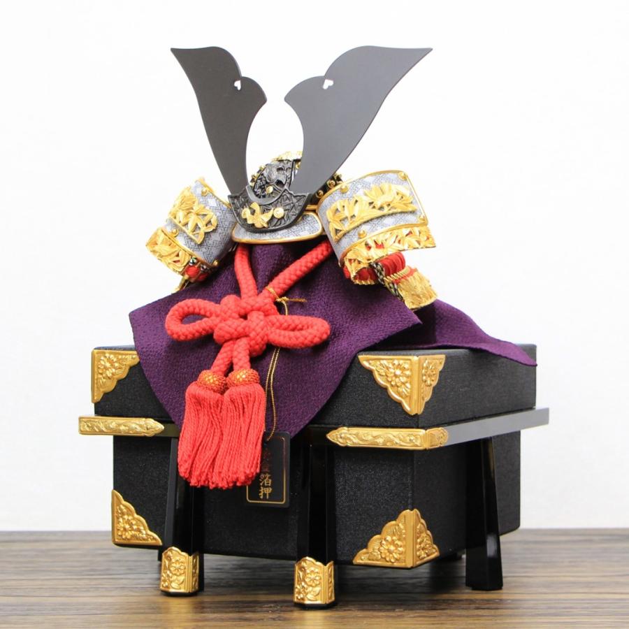 五月人形 一徳作 国宝デザイン兜 8号 竹雀兜 金箔押し小札 紗張り京櫃