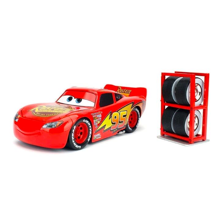 Jada Lightning McQueen with Tire Rack Pixar Disney Cars 1/24 JADA