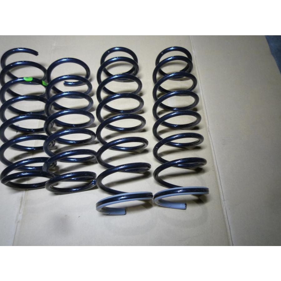 R7年新車外し品 ジムニーシエラJB74用純正スプリング1台分 : ショウワ