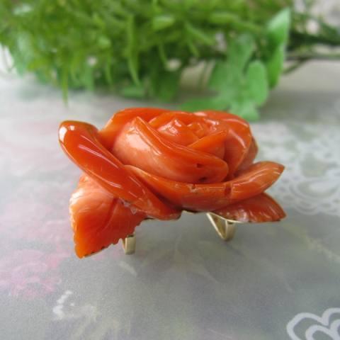 高知産赤珊瑚 薔薇の花の帯留め/K18 /帯/着物/和装小物 /『宝石サンゴ