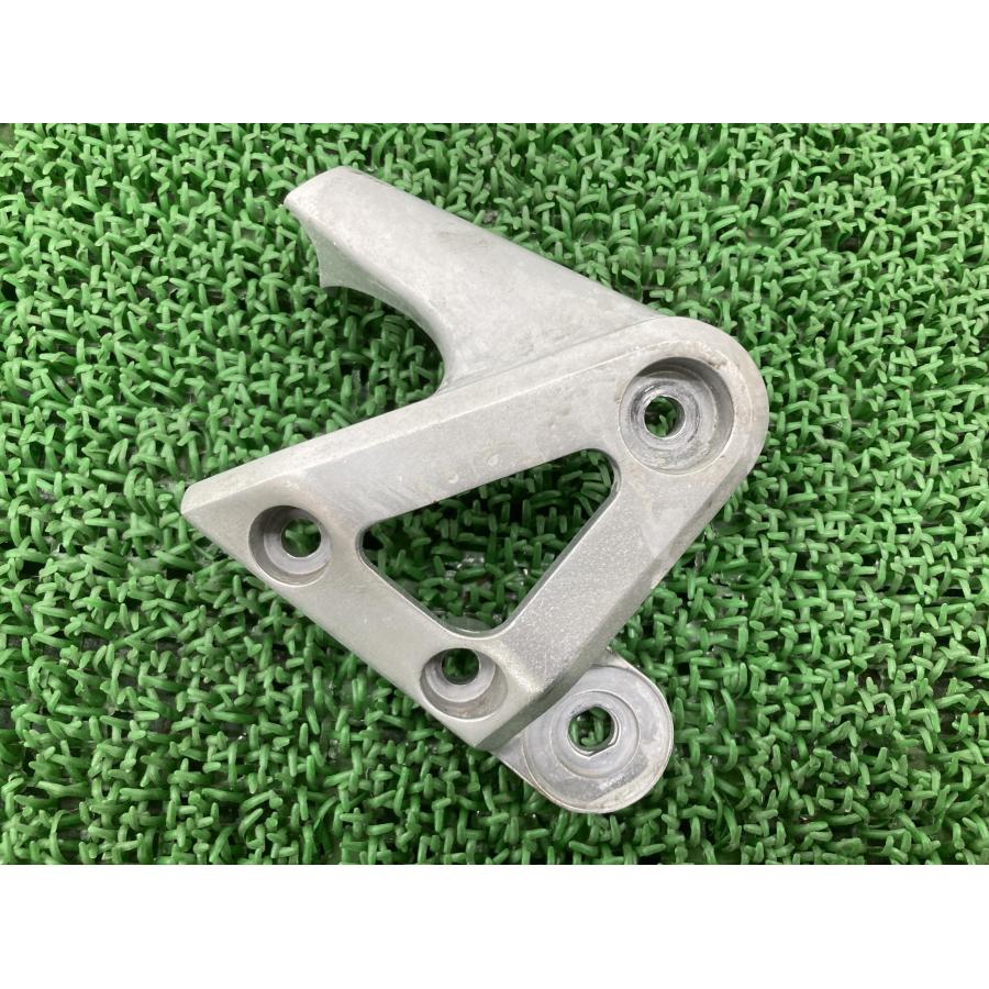 ホンダ（HONDA） CB400SF ヘッドライトステー 右 MCE 純正 中古 バイク