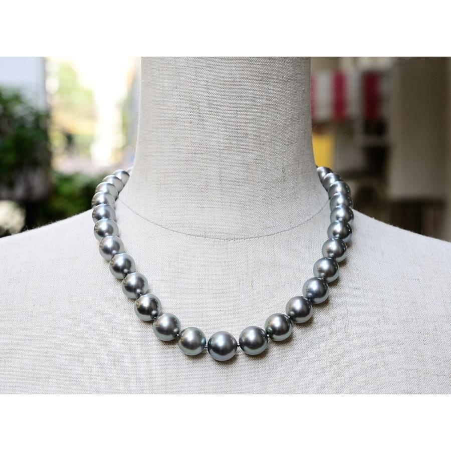 黒蝶真珠 黒真珠 11mmX13.5mm ネックレス グレー系 冠婚葬祭