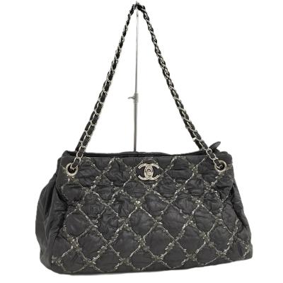 シャネル ナイロンキルティングバッグ（レディースバッグ