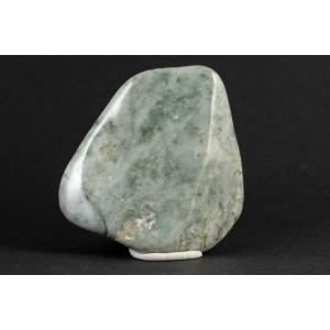 糸魚川翡翠 原石 国産 61.4g 翡翠 ヒスイ 本翡翠 緑 白 糸魚川ヒスイ