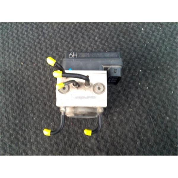 トヨタ 純正 ハイエース 《 KDH201V 》 ABSブレーキ