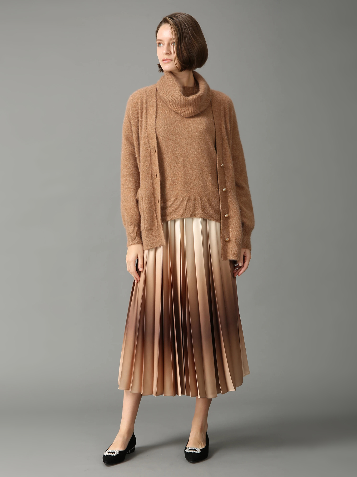 エクラ掲載】 ダーウィン スヌード付き ウール/フォックス ニット