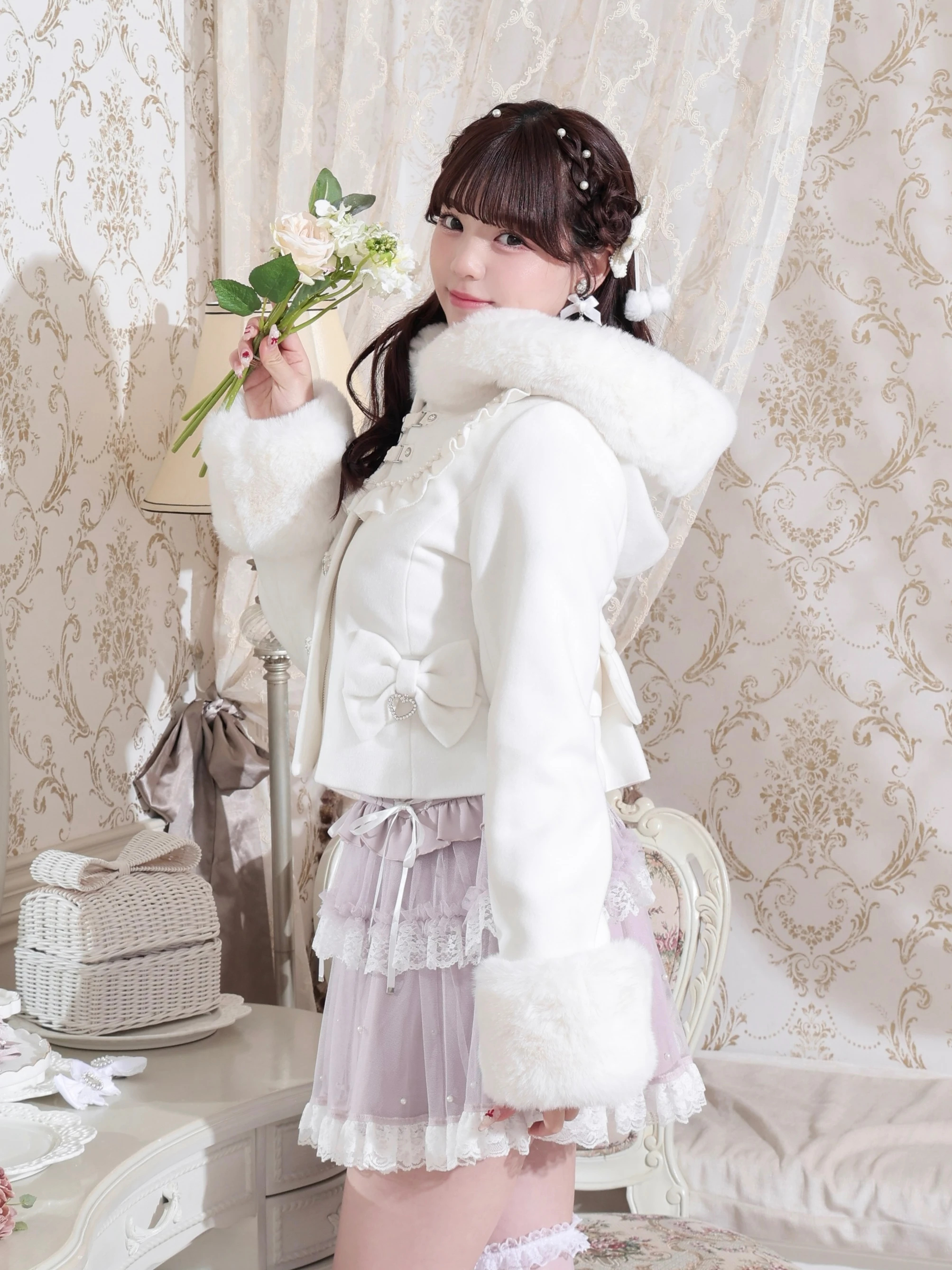 ヨークフリルドーリーショートコート（ジャケット・ブルゾン｜オフ