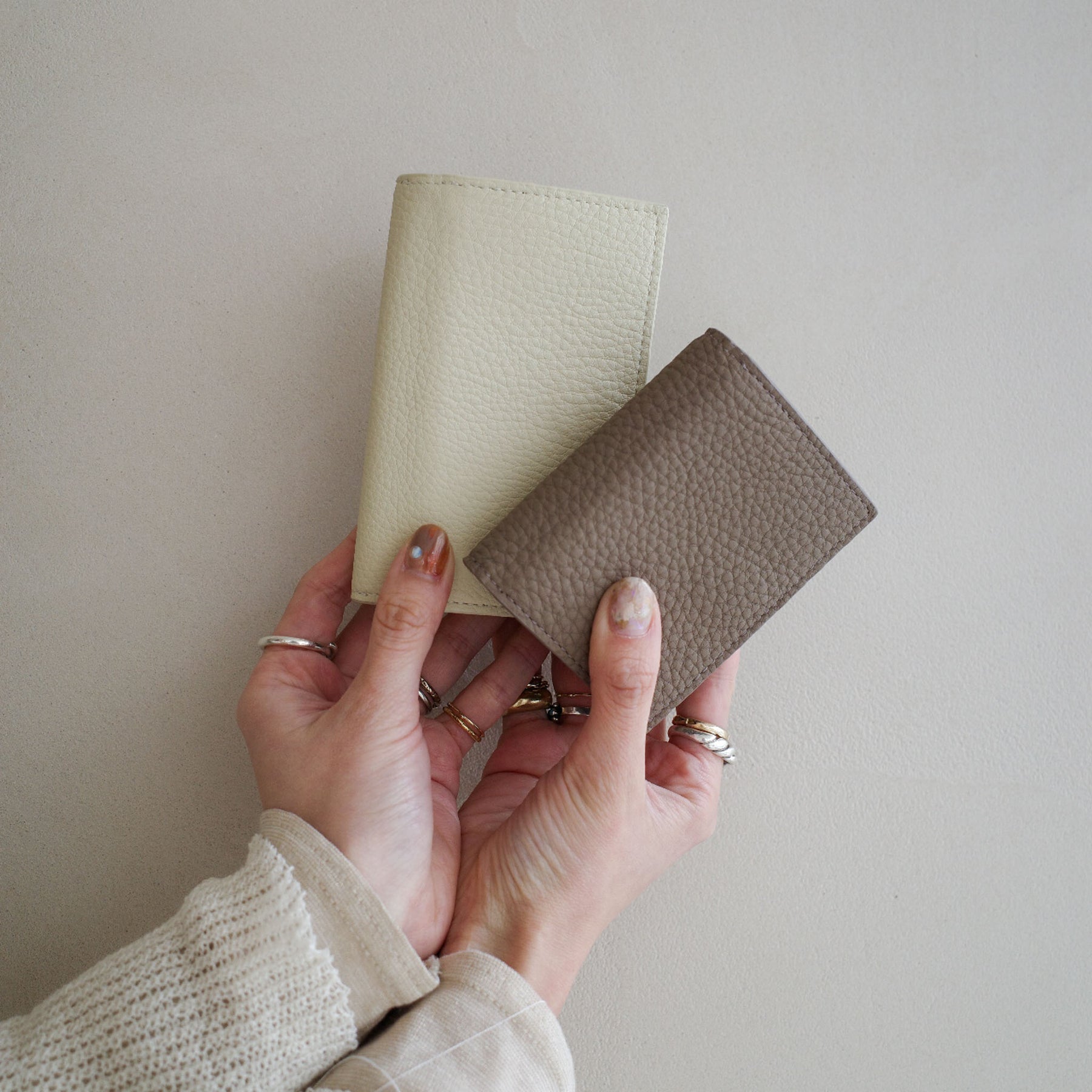 CRISTY TRIFOLD MID WLT / DIPLO SKY｜三つ折り財布 シュリンクレザー