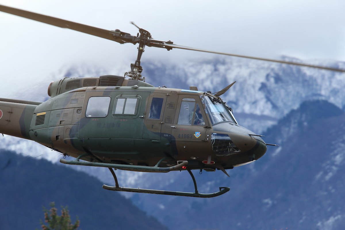 飛行中の陸自UH-1J多用途ヘリに向けレーザー照射（5月28日）｜J