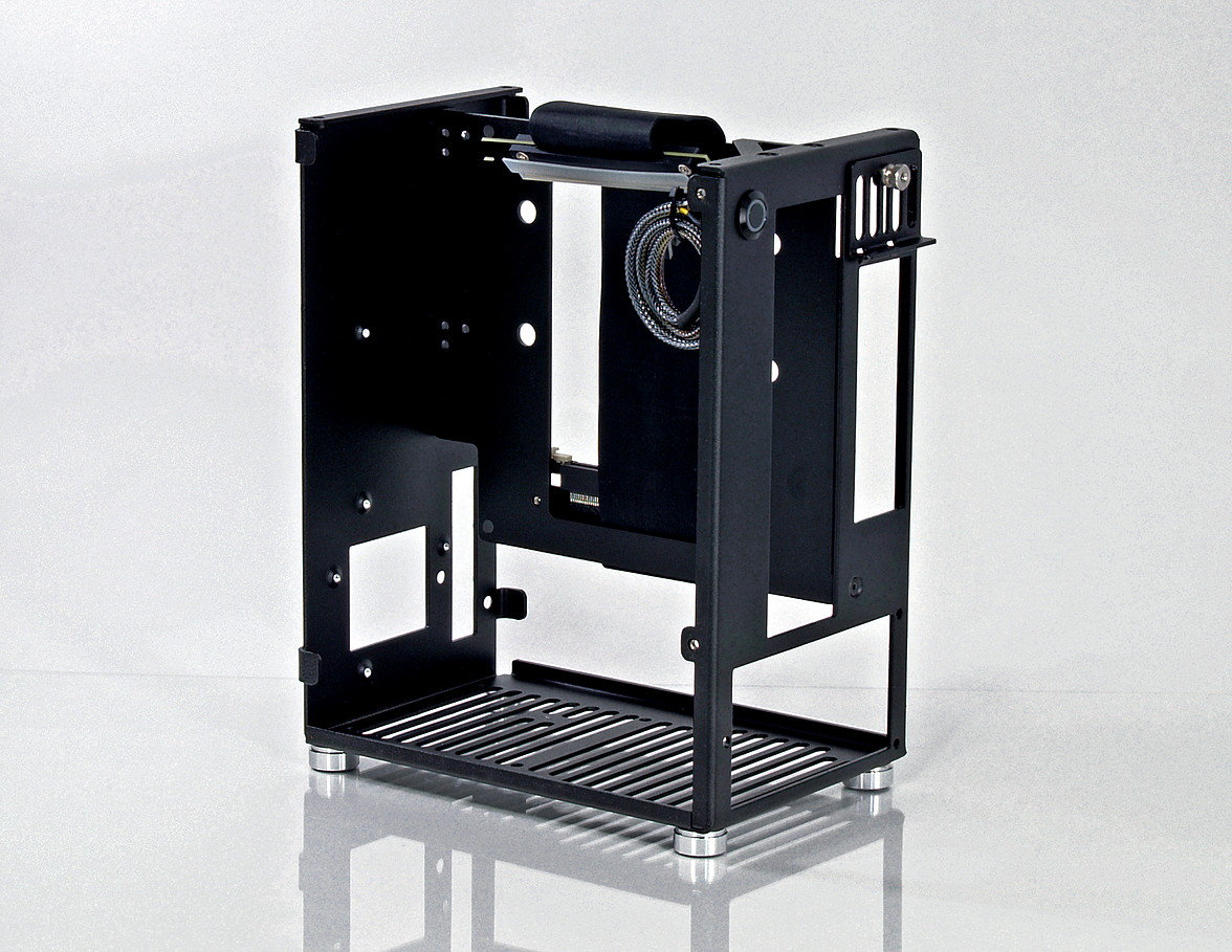 2スロットグラボ対応6.7LコンパクトPCケース「MI-6 Case」が予約開始