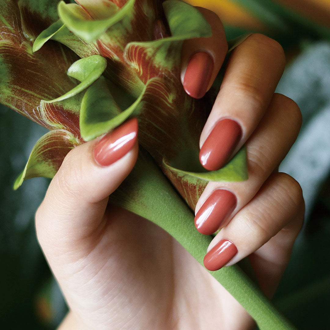 manucurist green （マニキュリスト グリーン） ナチュラル ネイル