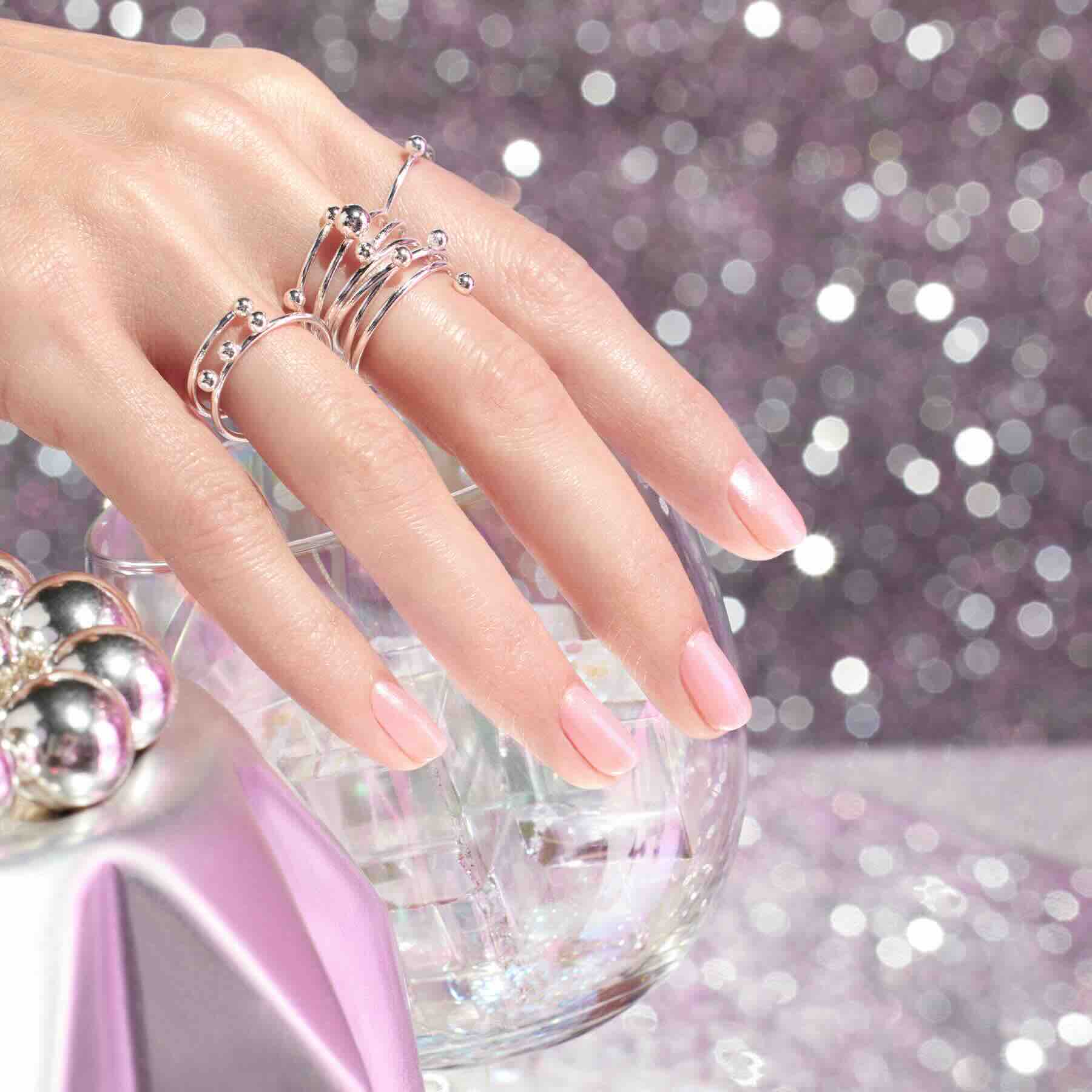 manucurist green（マニキュリスト グリーン） ナチュラル ネイル