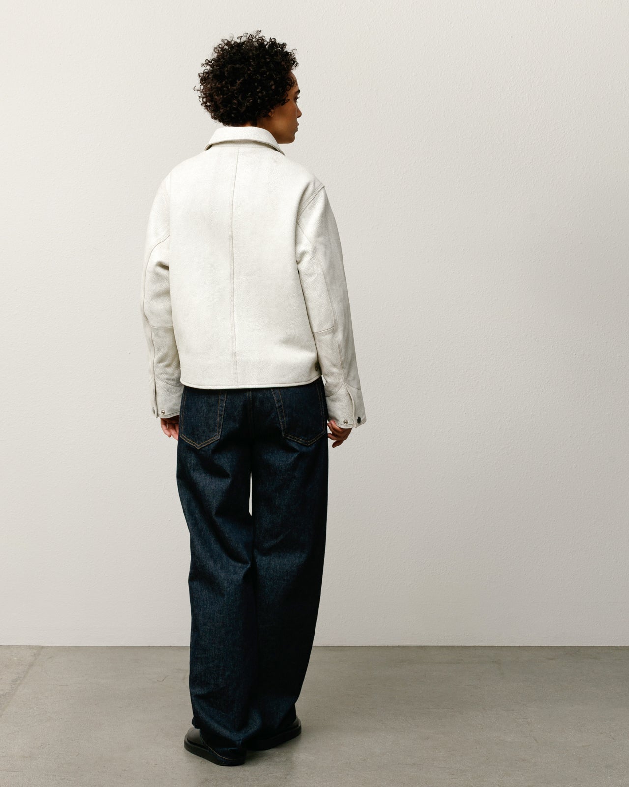 Garage Jacket Cracked Leather – White | Outerwear | Stüssy Japan