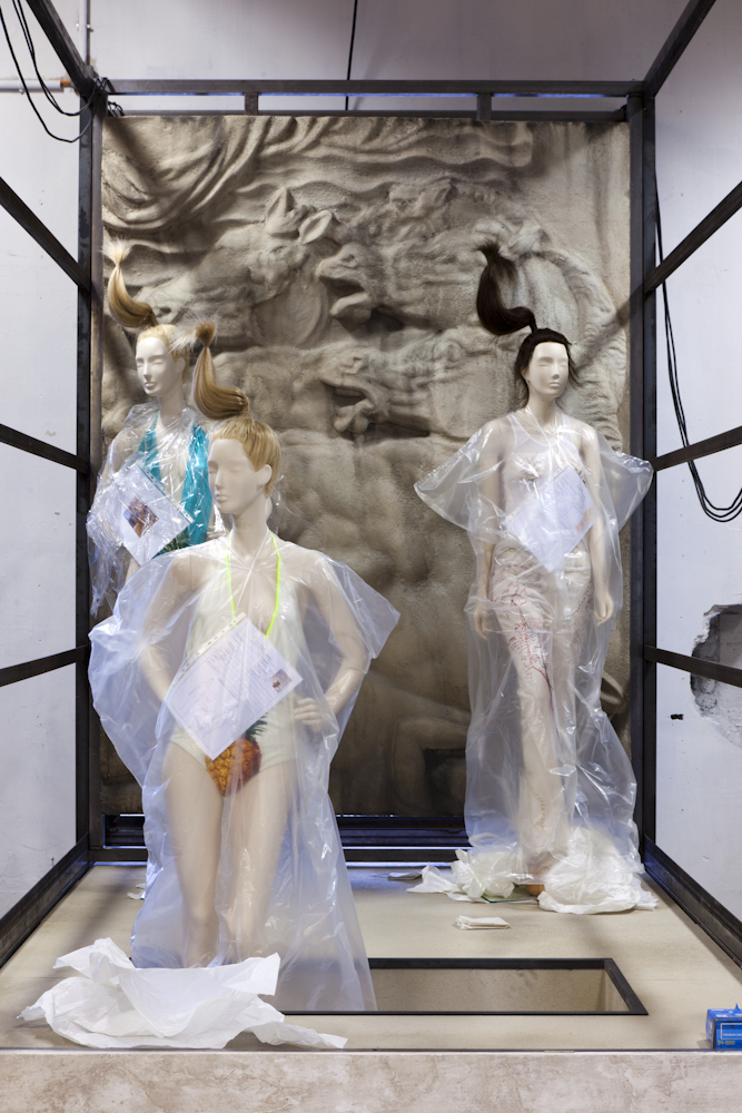 Judith Clark Studio — Chloé. Attitudes