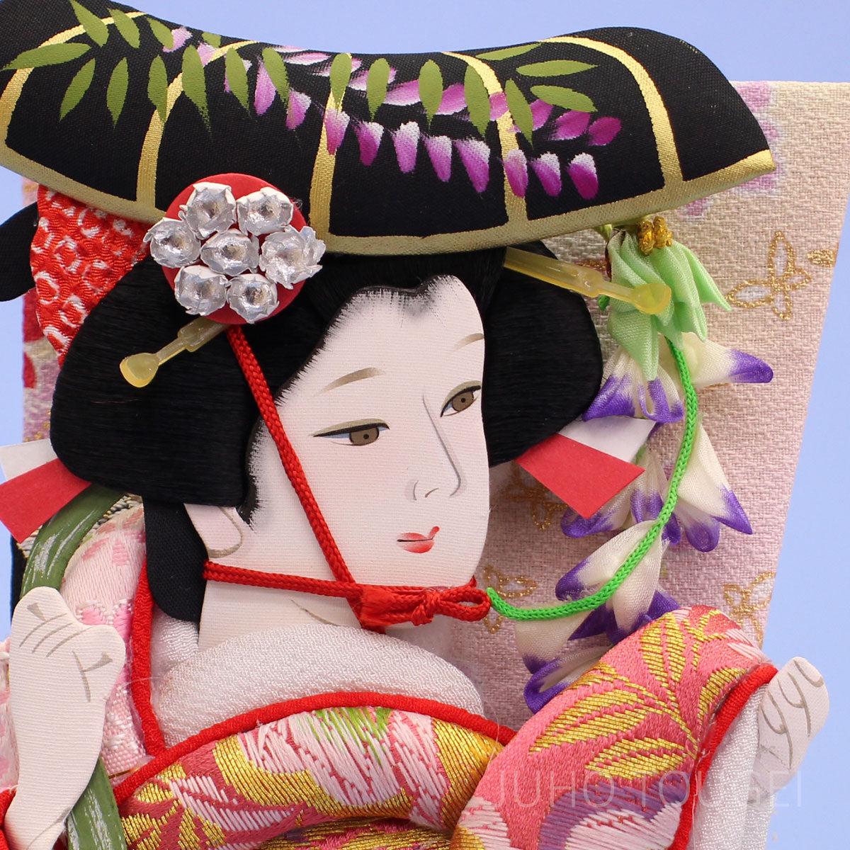 押絵羽子板 8号 見立て藤娘 台付き – 寿鳳人形の東芸