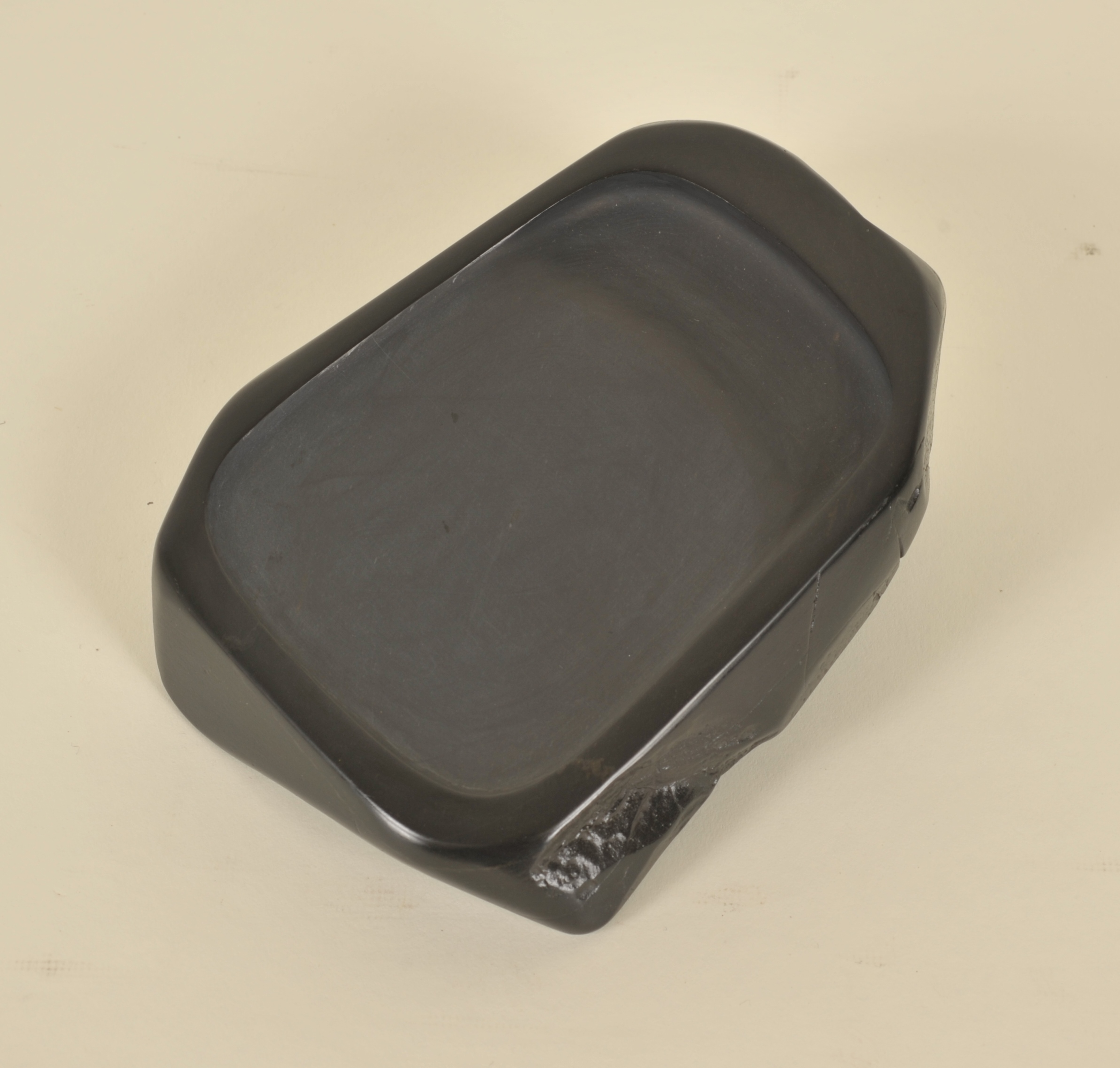 高田石硯 - 観峰館