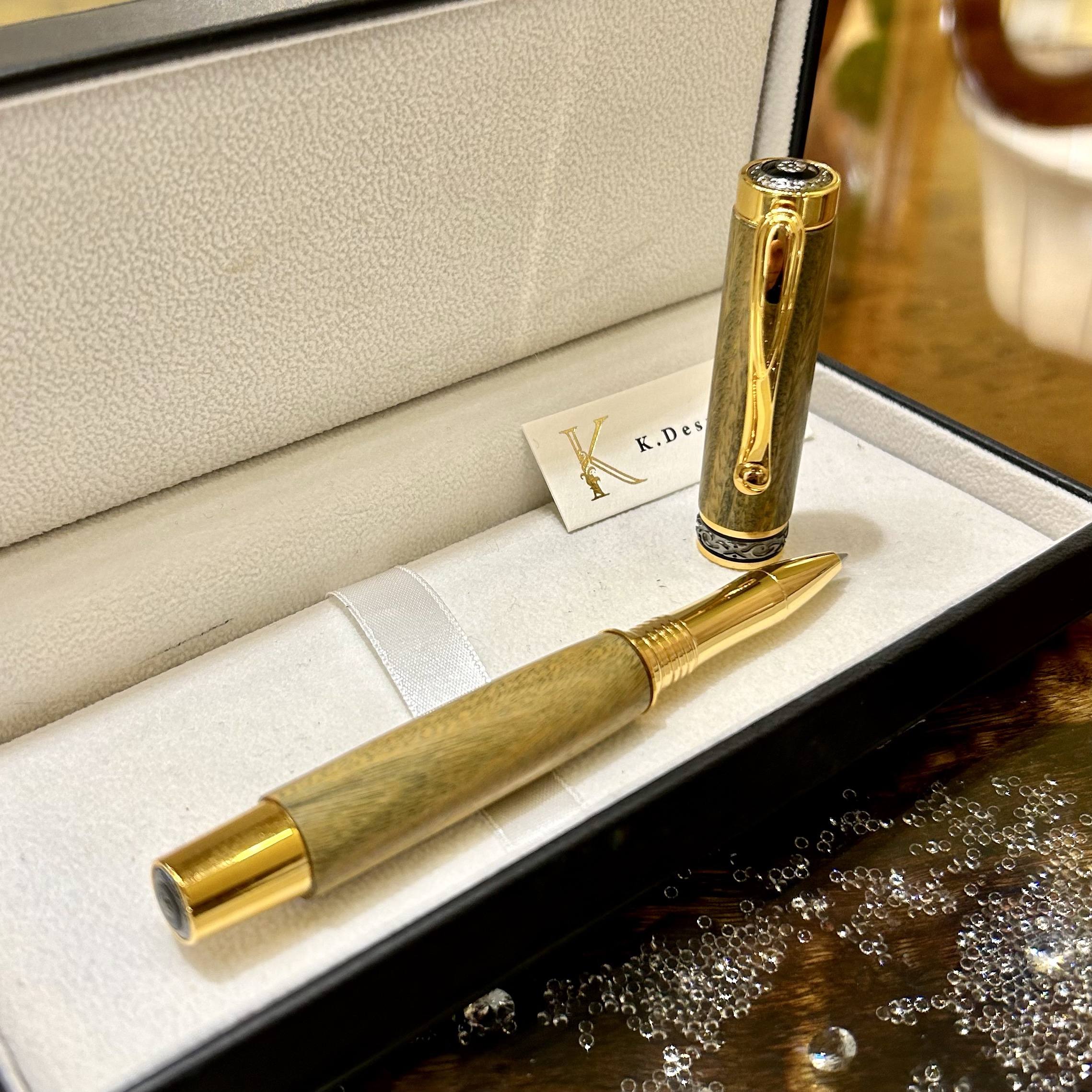 謙虚・世界一重い木】リグナムバイタのボールペン | 金井工房