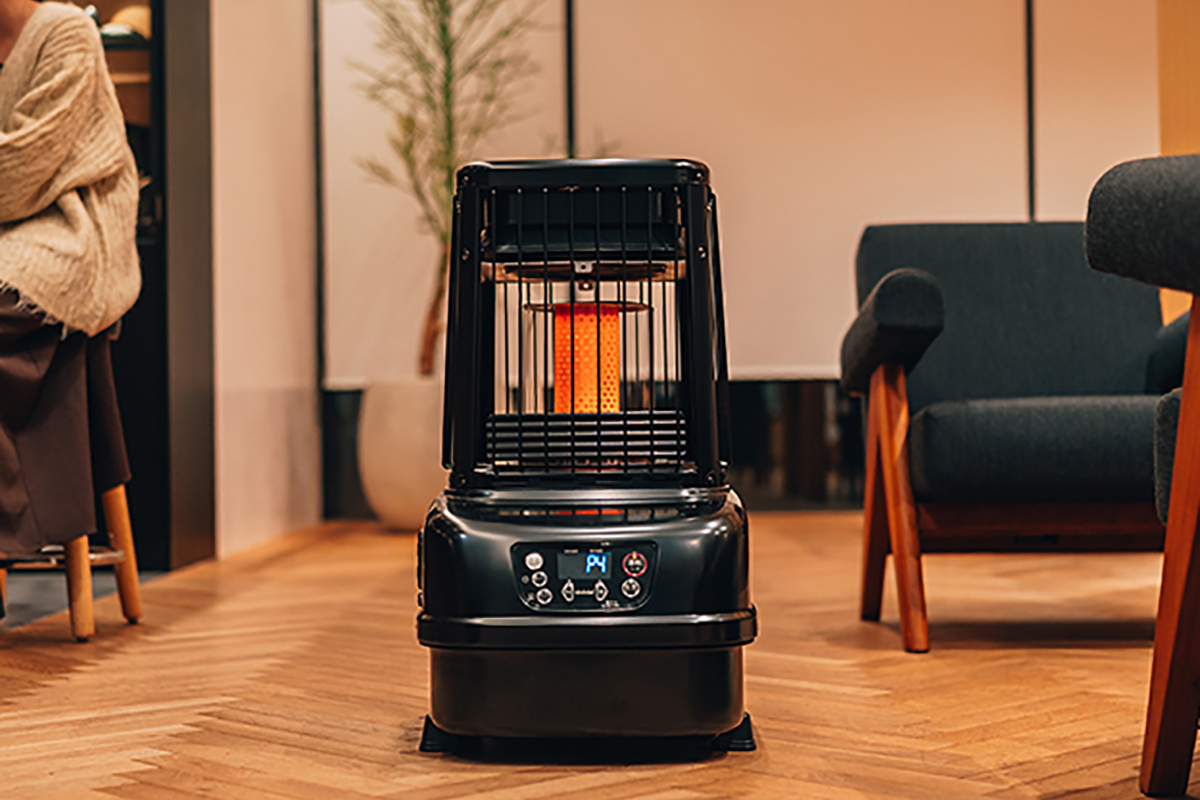 トヨトミ、最大34畳を暖める高火力石油ストーブ。全方位に温風が届く