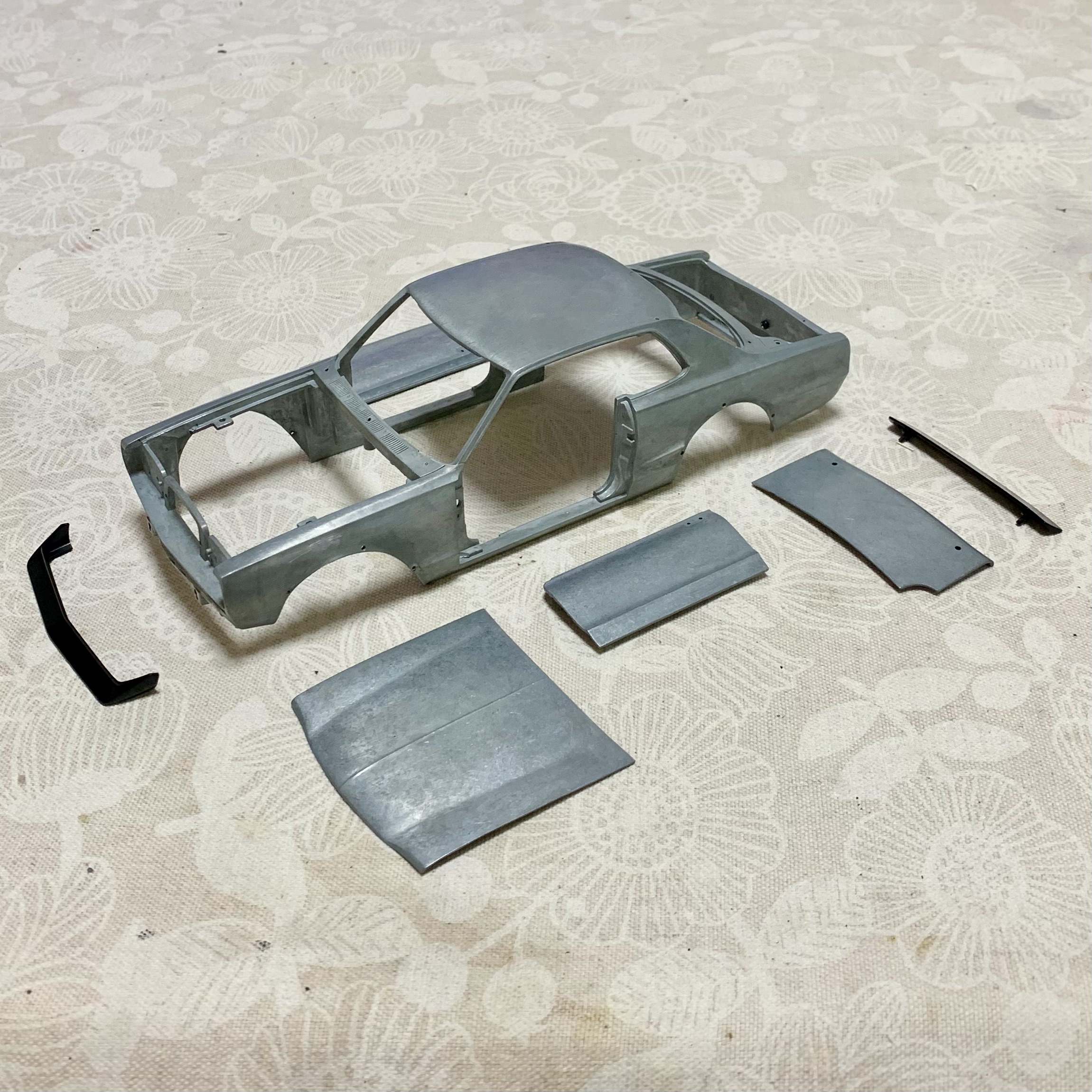 No.73 オートアート 1/18 日産 スカイラインGT-R（KPGC10） – 模型製作