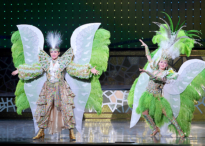 ギャラリー | 月組公演 『グランドホテル』『カルーセル輪舞曲（ロンド