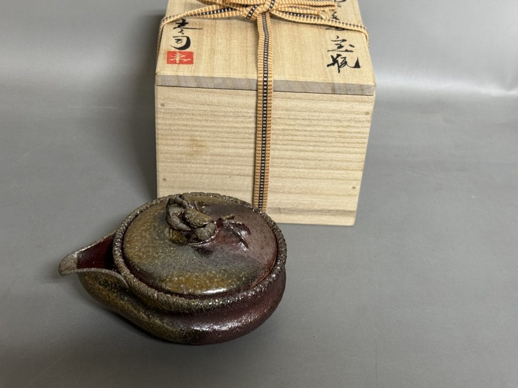 入江光人司 備前焼宝瓶 をお持込で買取致しました | 骨董品買取専門さくや