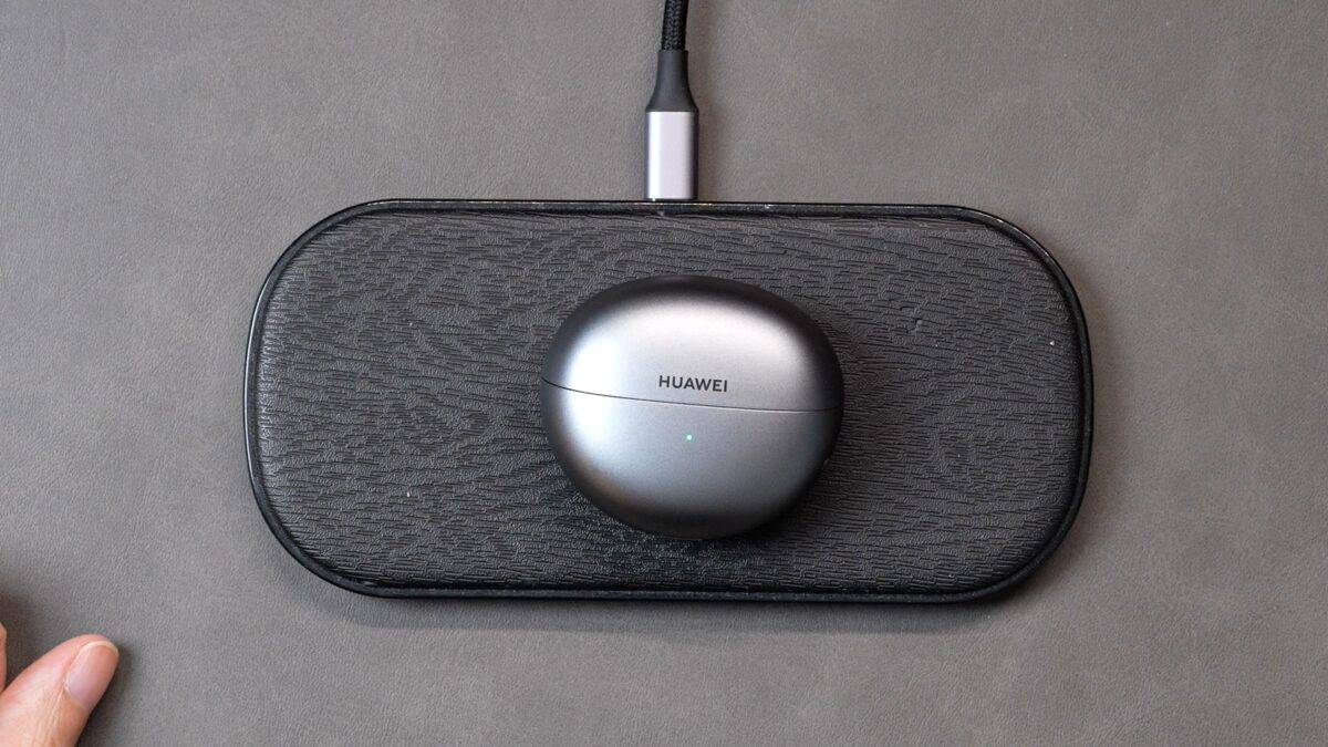 機能性・音質・装着感、すべてが最強のイヤーカフ型ワイヤレスイヤホン