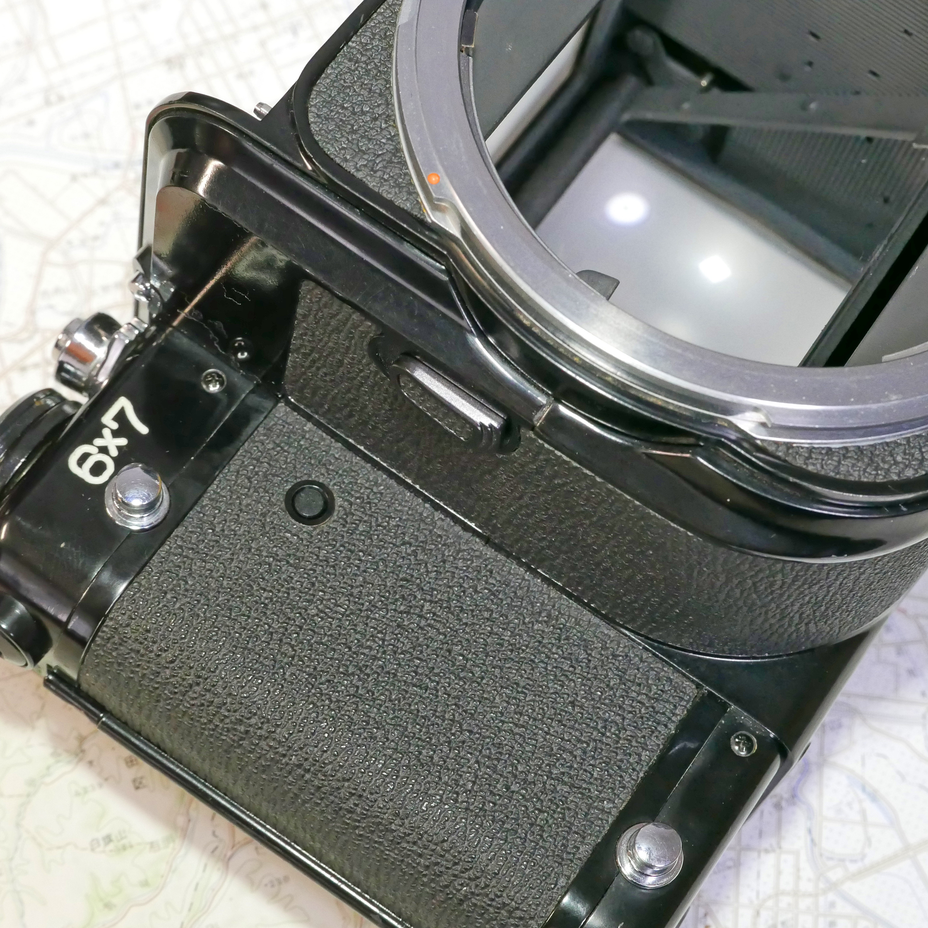 ペンタックス6X7「前後期？」でフィルムカウンター切り替えに触るヨ！