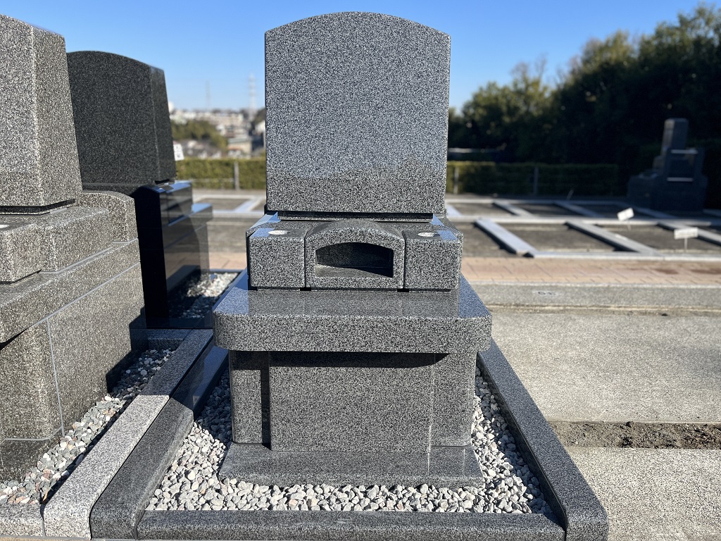 墓石解説】カンボジア産石材「新深山654」の解説 - 川崎清風霊園