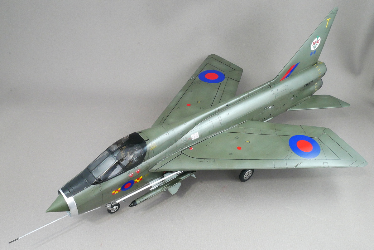 プラモデル完成機 1/48 E.E.ライトニングF1 プラモデル完成機 1/48