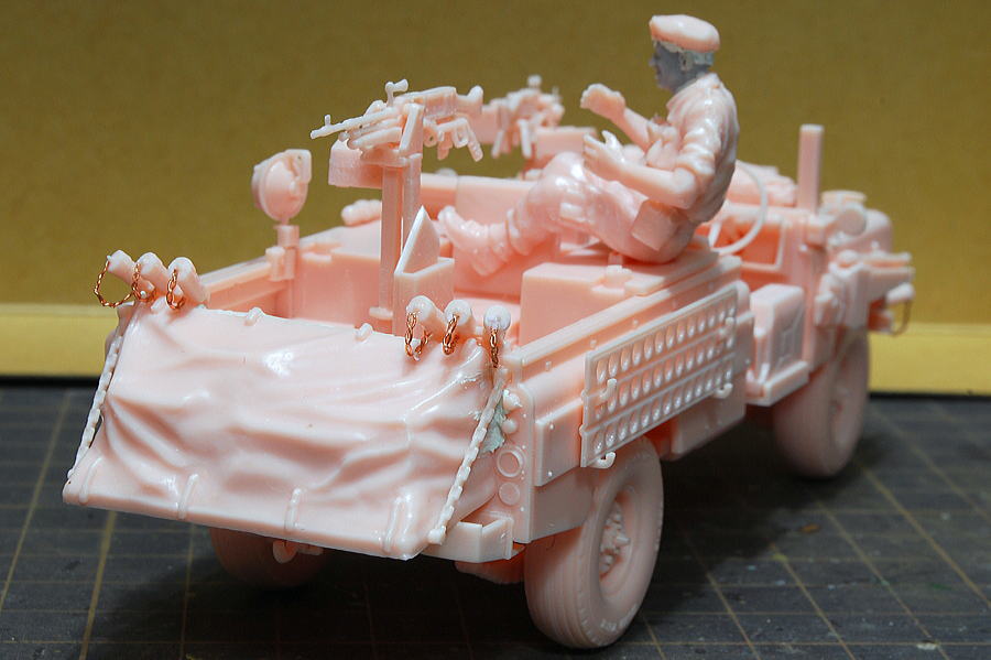 ピンクパンサー SASランドローバー イギリス軍砂漠用特殊車両 タミヤ 1