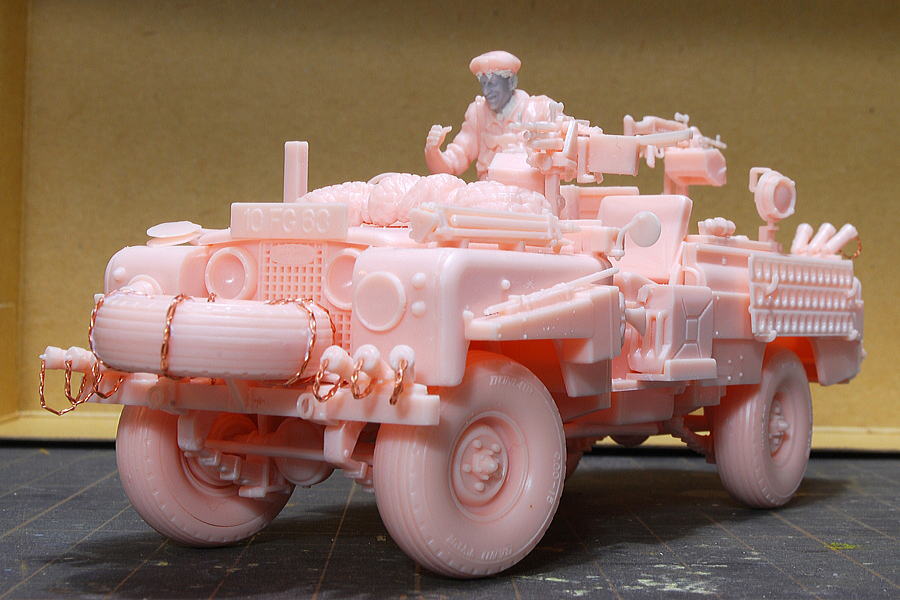 ピンクパンサー SASランドローバー イギリス軍砂漠用特殊車両 タミヤ 1