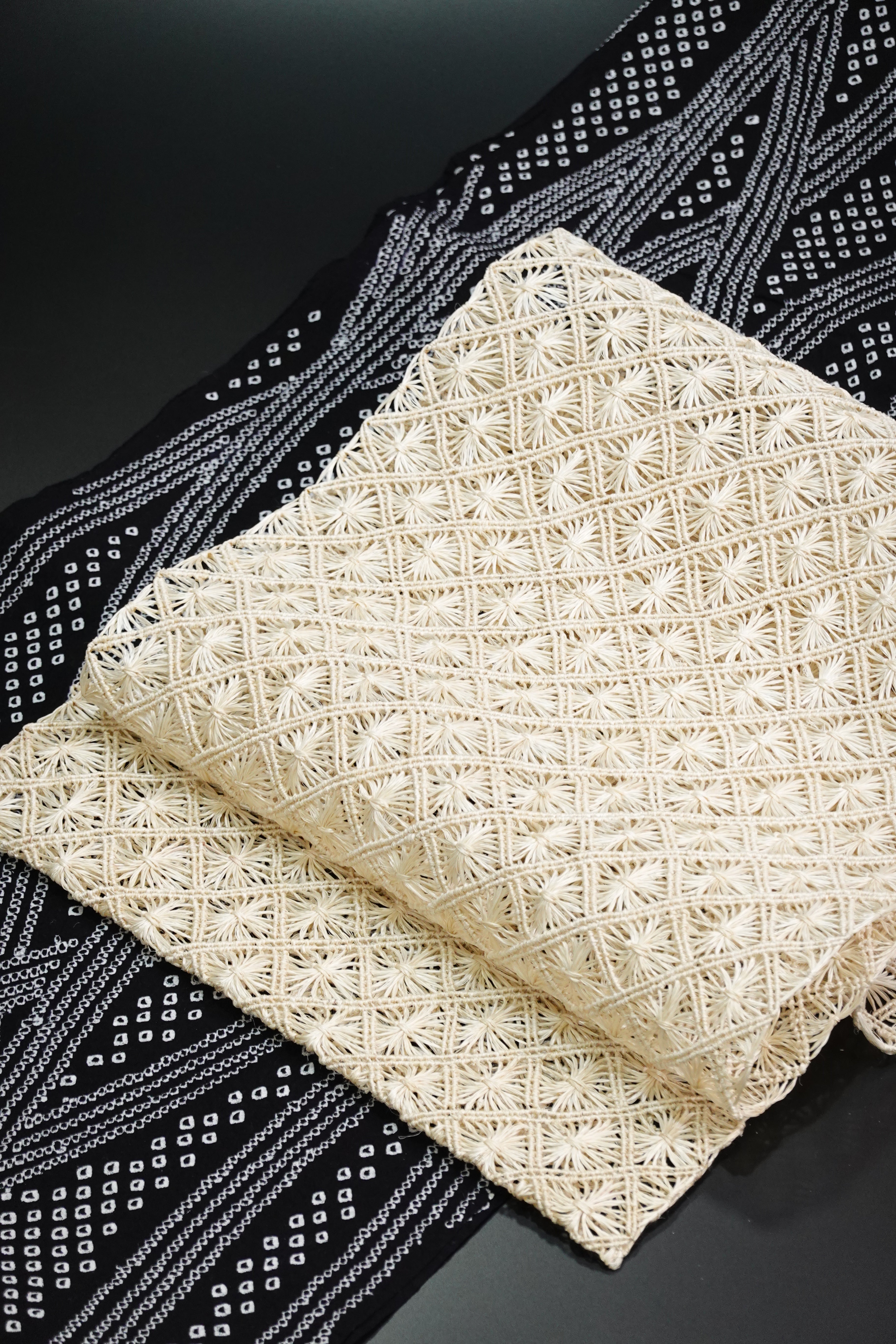 誉田屋源兵衛】八寸名古屋帯 芭蕉通風段文 生成り〈お仕立上り品