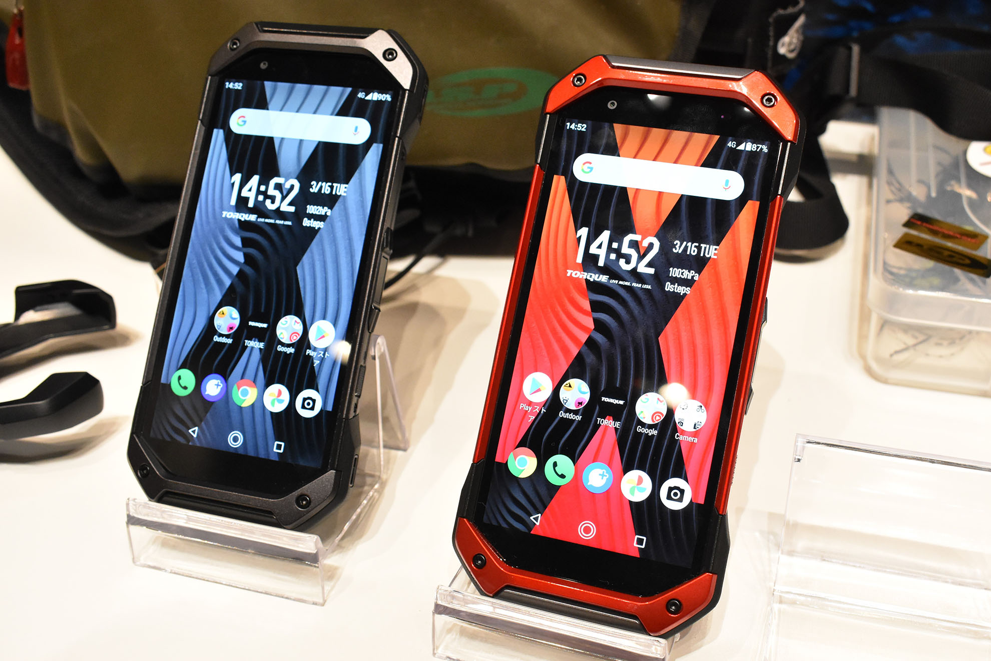 写真で見る「TORQUE 5G」「TORQUE 5G Coleman LIMITED」] クイック