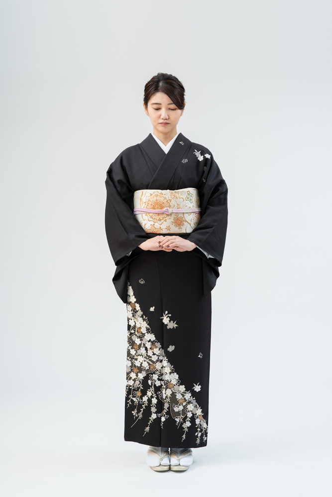 高級訪問着レンタル】h-423 黒地・粋 MLサイズ 桜｜KIMONO-PRO