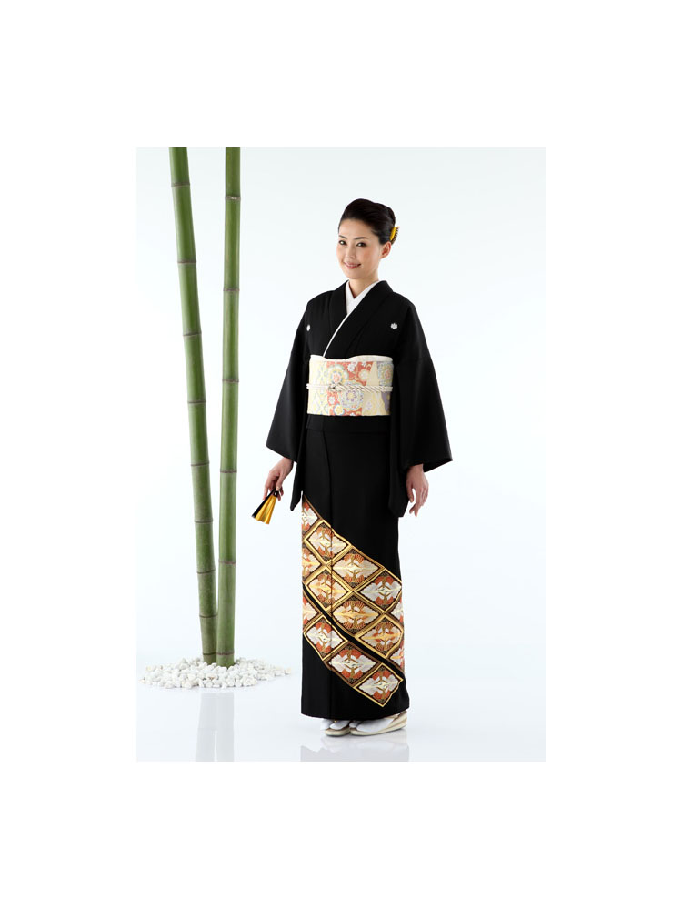 高級黒留袖レンタル】1806 京友禅競技会受賞柄・向鶴 Mサイズ 菱文・向