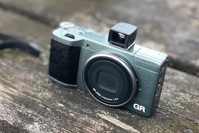 ファインダーのあるGR」にハマる。｜記憶カメラ