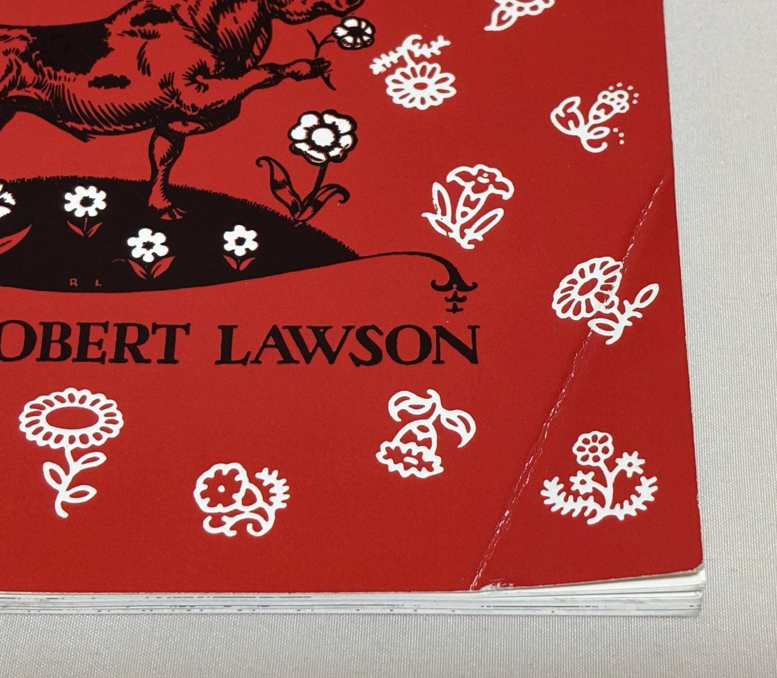 はなのすきなうしの英語絵本「The Story of Ferdinand」