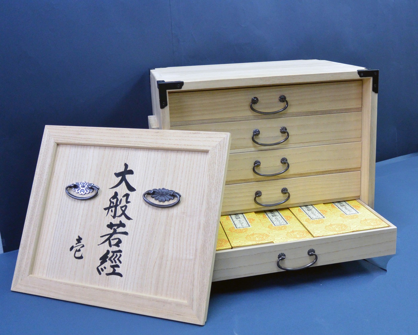 大般若経｜株式会社タイキ | 大阪 | 経本、軸装、記念品などの製造販売